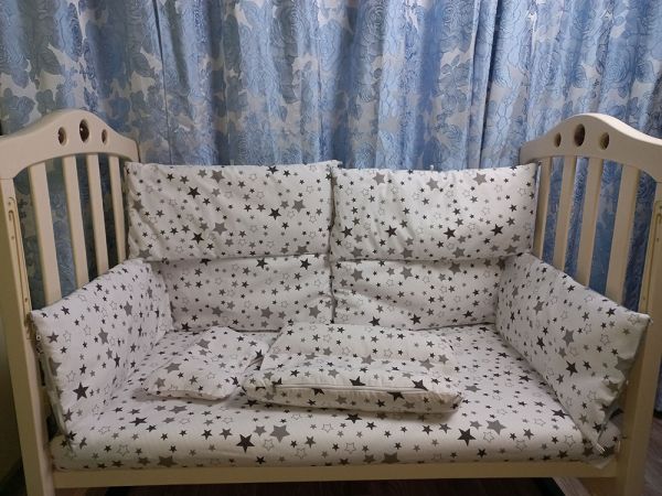 Постельный комплект в детскую кроватку - "Звезды на белом"