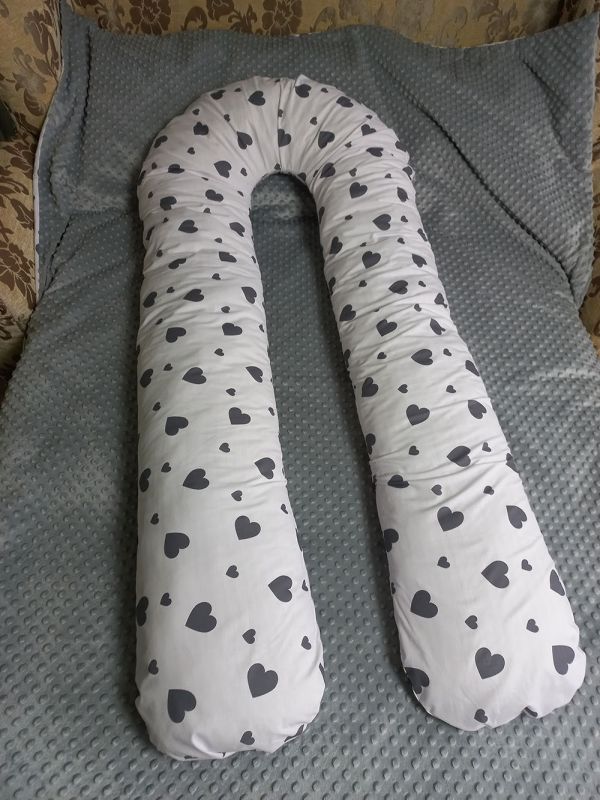 Подушка для комфортного сну кожної людини та вагітних жінок "Серця на білому фоні"