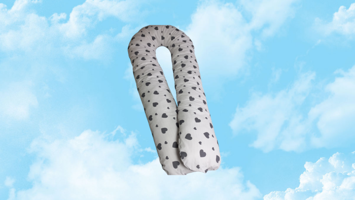 Подушка для комфортного сну кожної людини та вагітних жінок "Серця на білому фоні"